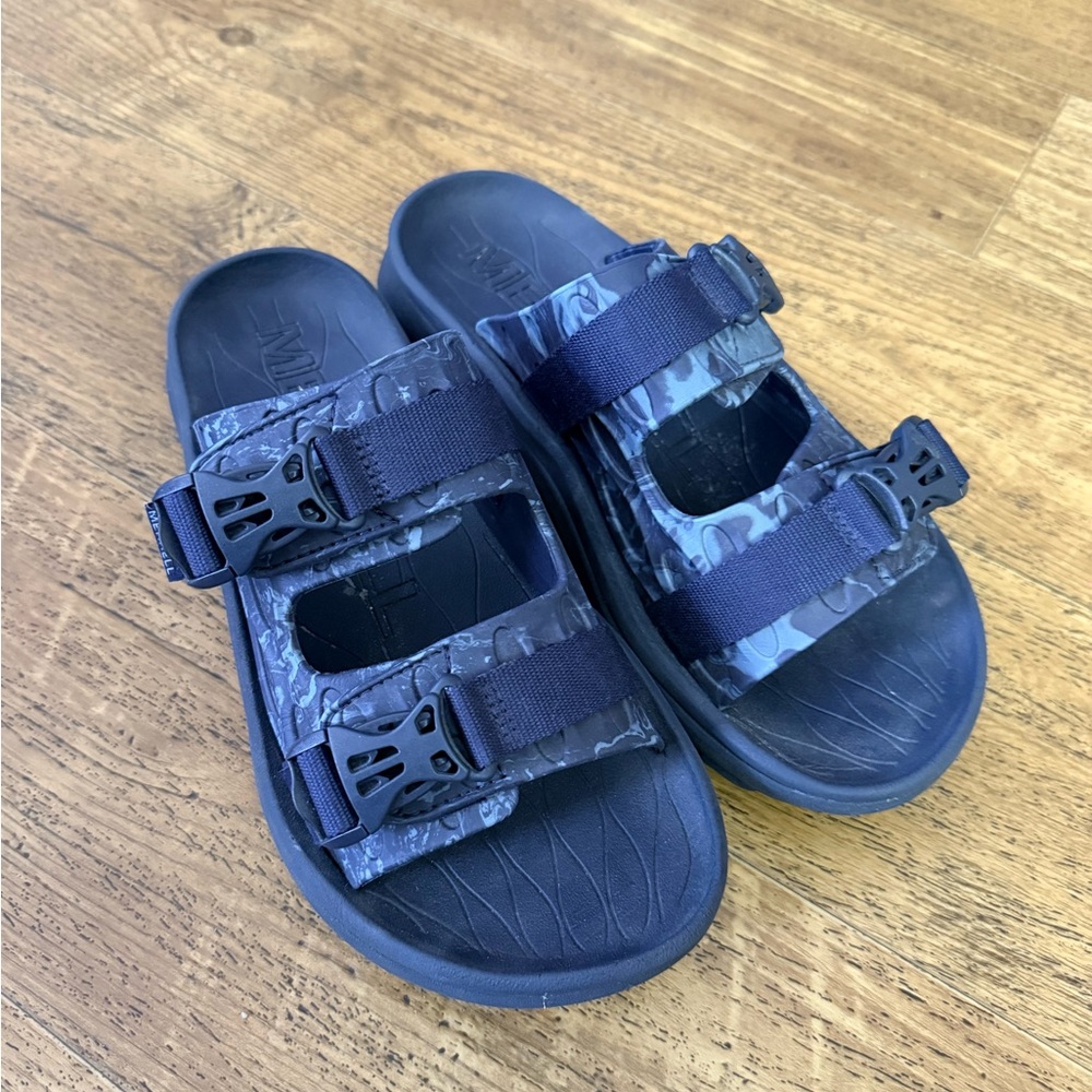 Merrell men Navy Blue Sandals